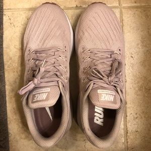 Nike Zoom Structure 22 Running Shoes